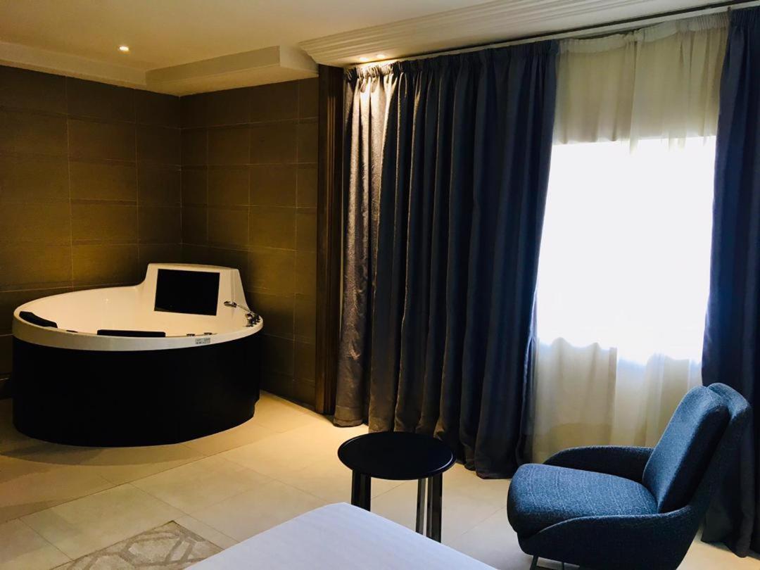 Summerset Continental Hotel Maitama By T E L E Hospitality Abuja Buitenkant foto
