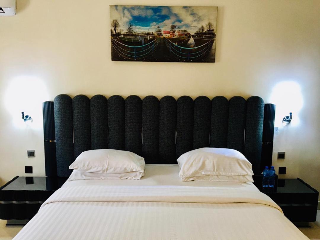 Summerset Continental Hotel Maitama By T E L E Hospitality Abuja Buitenkant foto