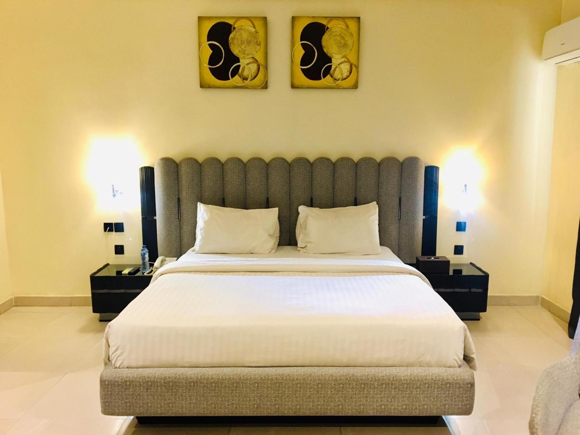 Summerset Continental Hotel Maitama By T E L E Hospitality Abuja Buitenkant foto