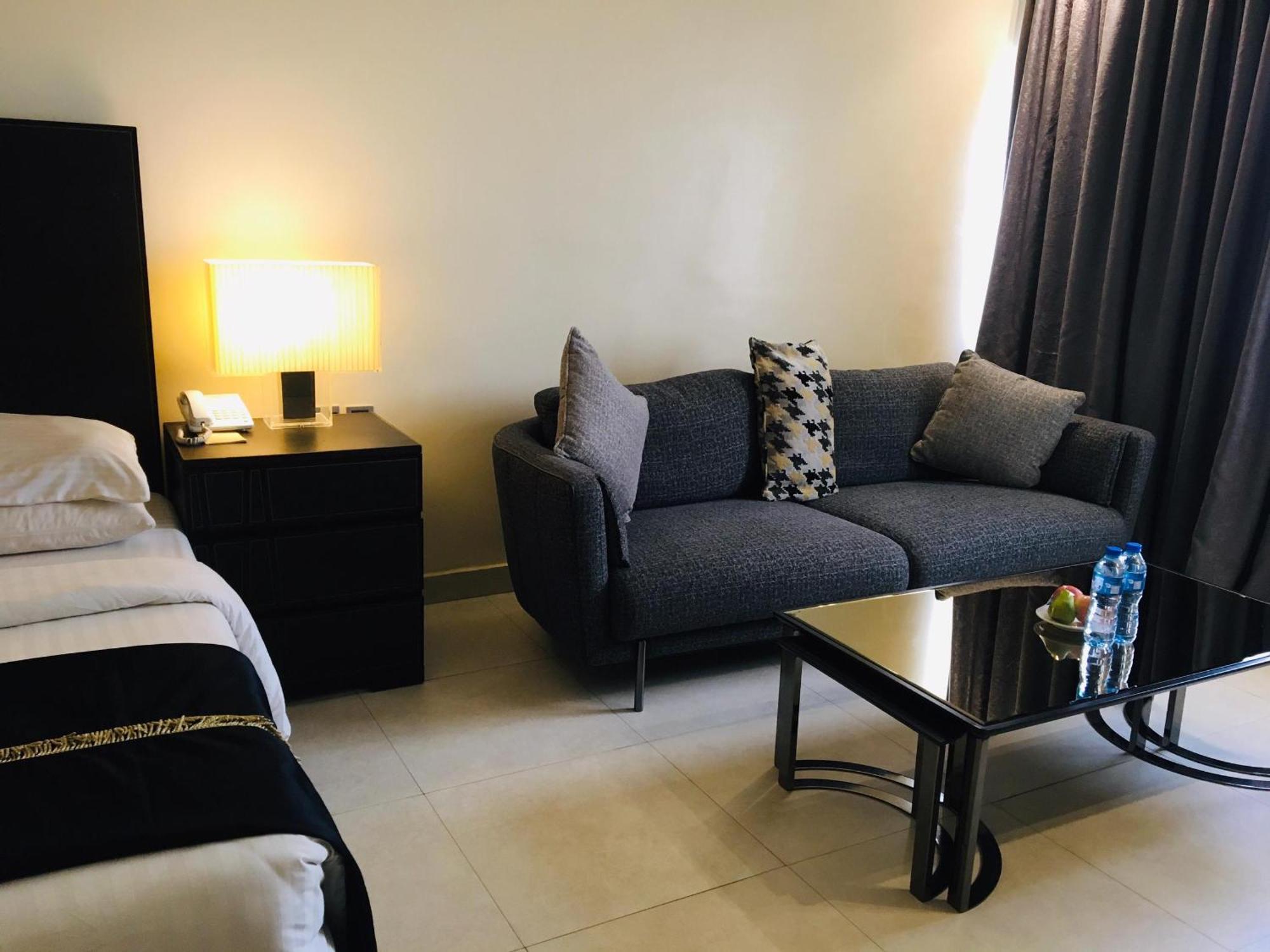 Summerset Continental Hotel Maitama By T E L E Hospitality Abuja Buitenkant foto