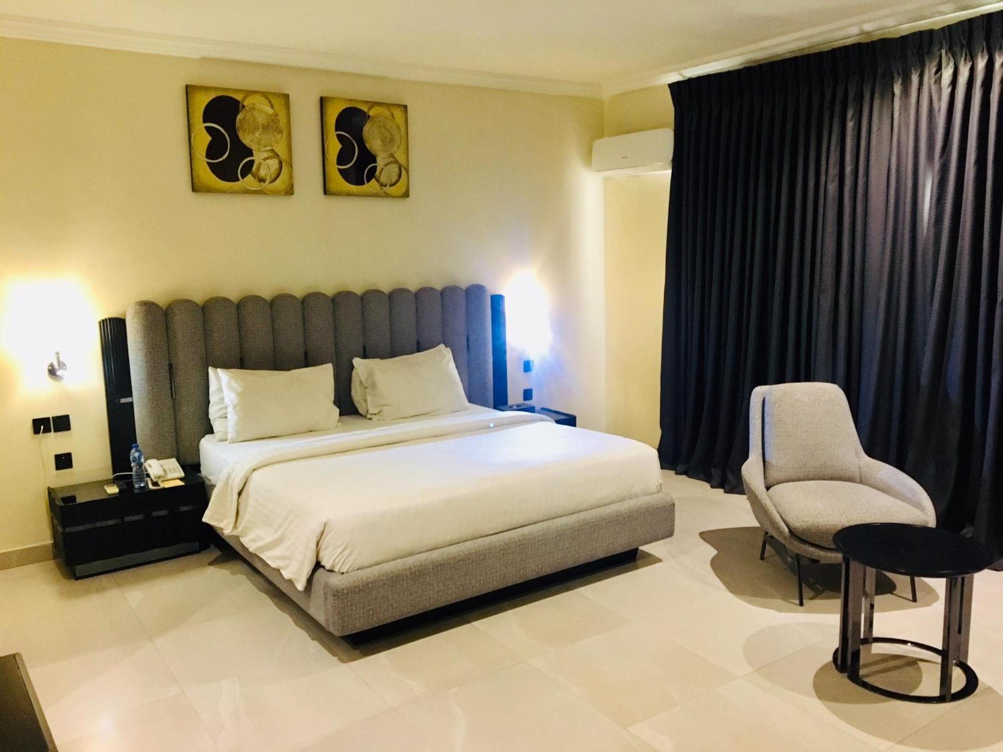 Summerset Continental Hotel Maitama By T E L E Hospitality Abuja Buitenkant foto