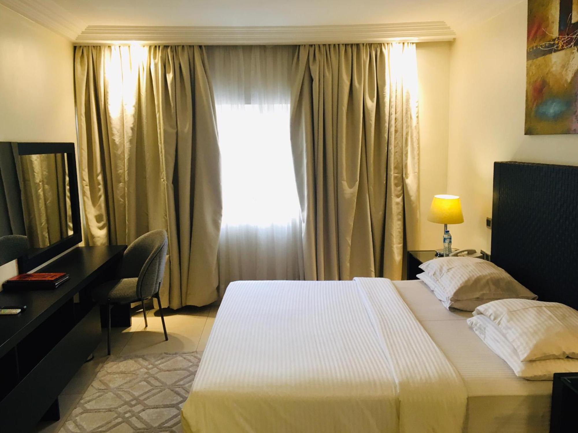 Summerset Continental Hotel Maitama By T E L E Hospitality Abuja Buitenkant foto